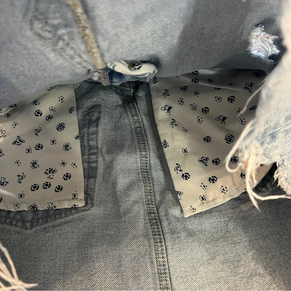 Pilcro Anthropologie Distressed Denim Mini Skirt Light Wash Raw Hem 2 - Picture 6 of 8